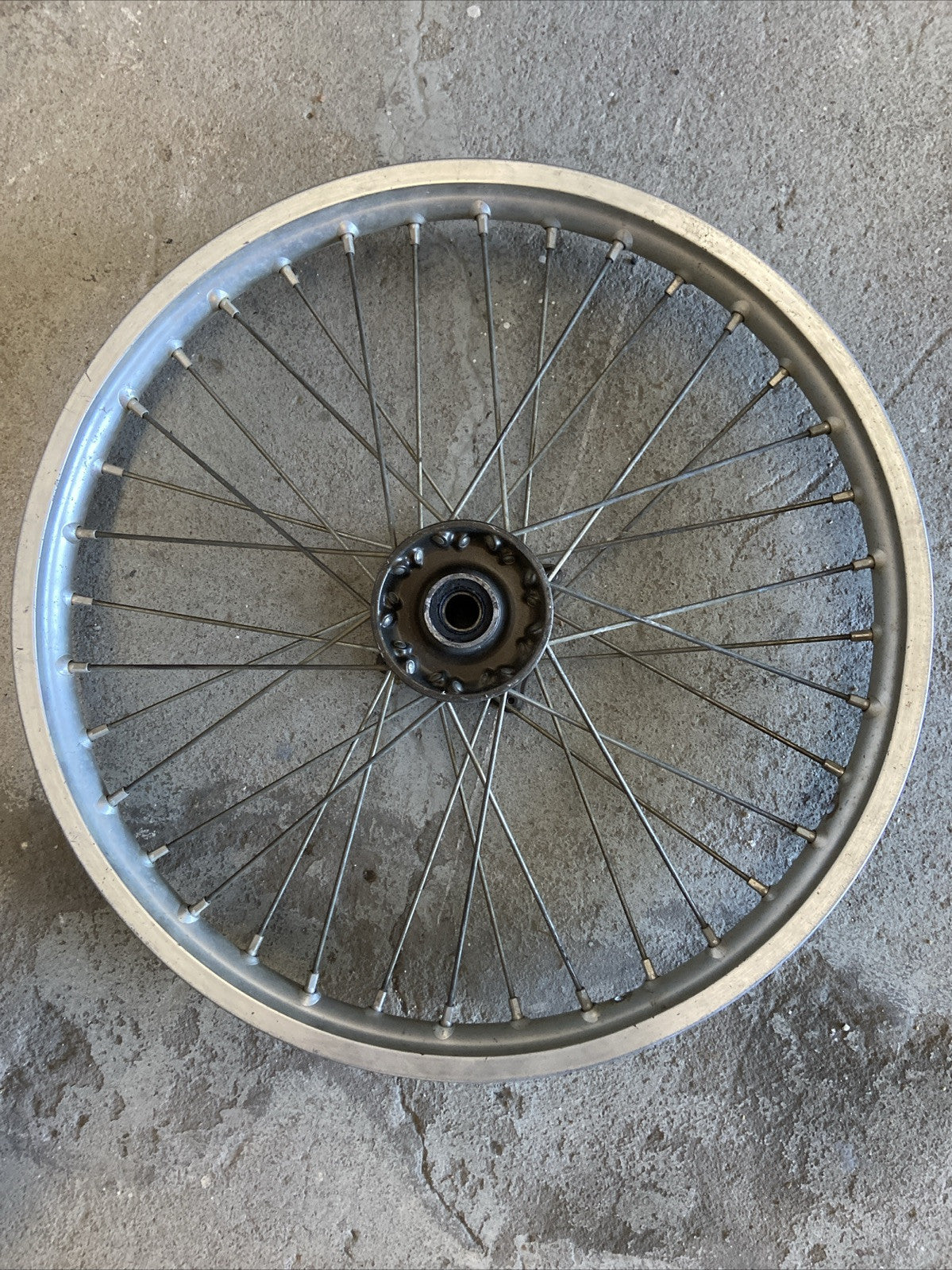 06 07 08 KAWASAKI KX 250F KX 450F  KX 125/ 250 OEM FRONT WHEEL 41034-0037-10Y